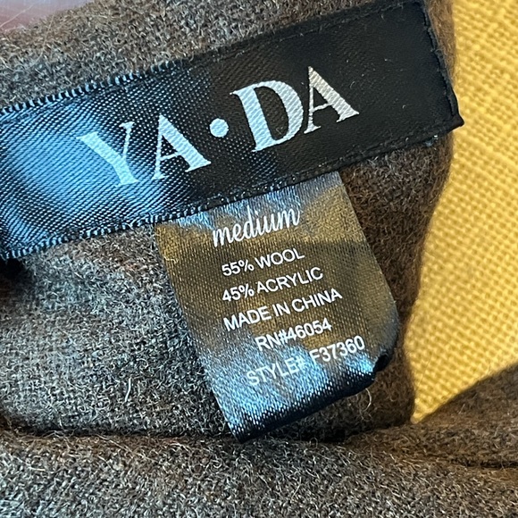 Ya-Da Brown Hooded Bubble Jacket / Coat - size medium‎ - Picture 4 of 9